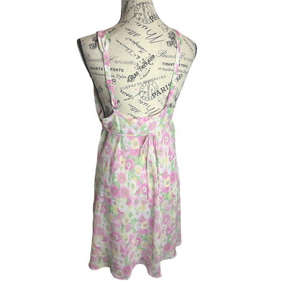 Oscar de la Renta Floral Nightgown and Robe Set - Picture 4 of 10